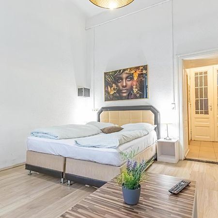 Chic Apartment- Suitable For Longstays Near Matzleinsforferplatz Вена Экстерьер фото