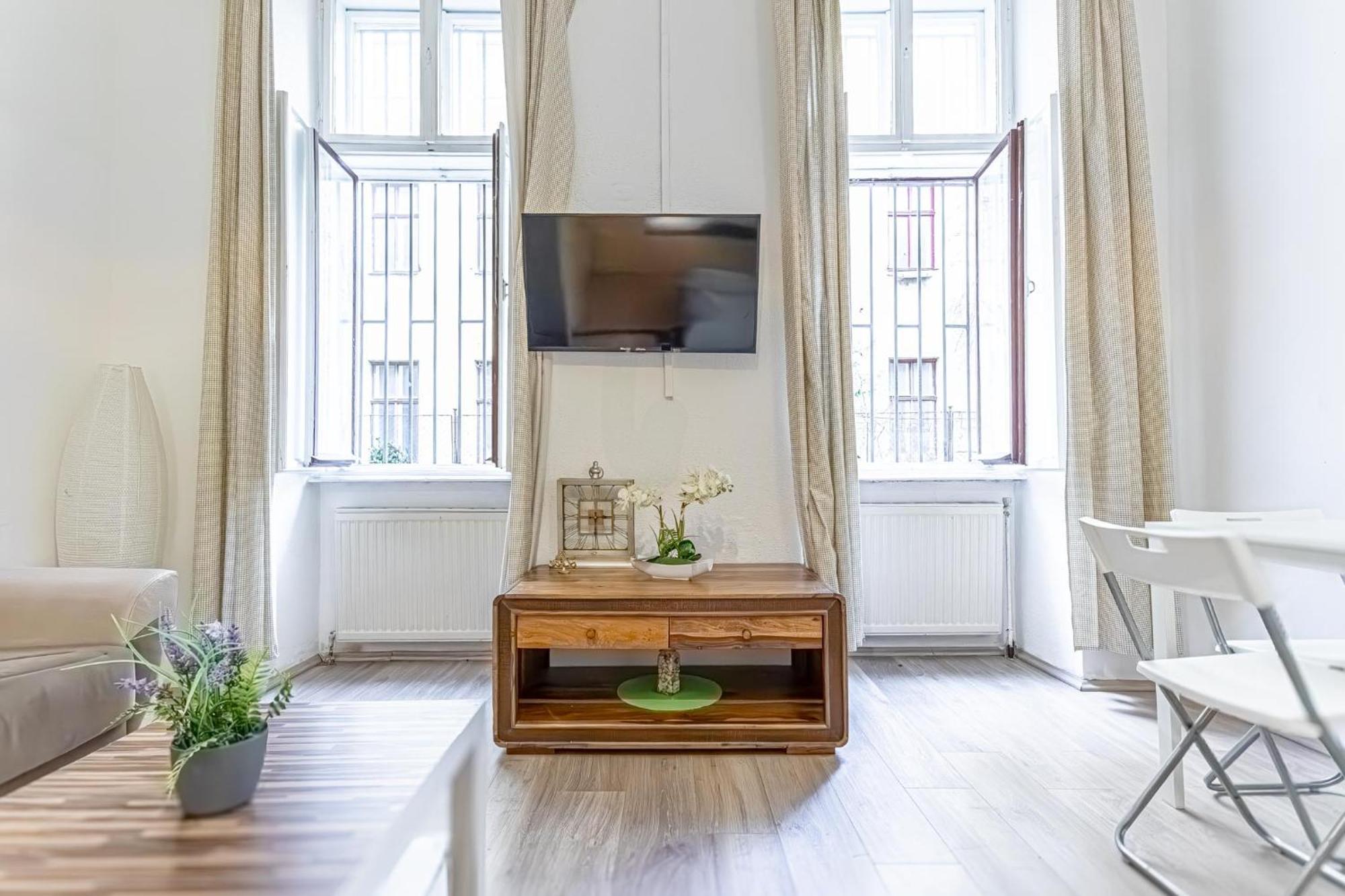 Chic Apartment- Suitable For Longstays Near Matzleinsforferplatz Вена Экстерьер фото