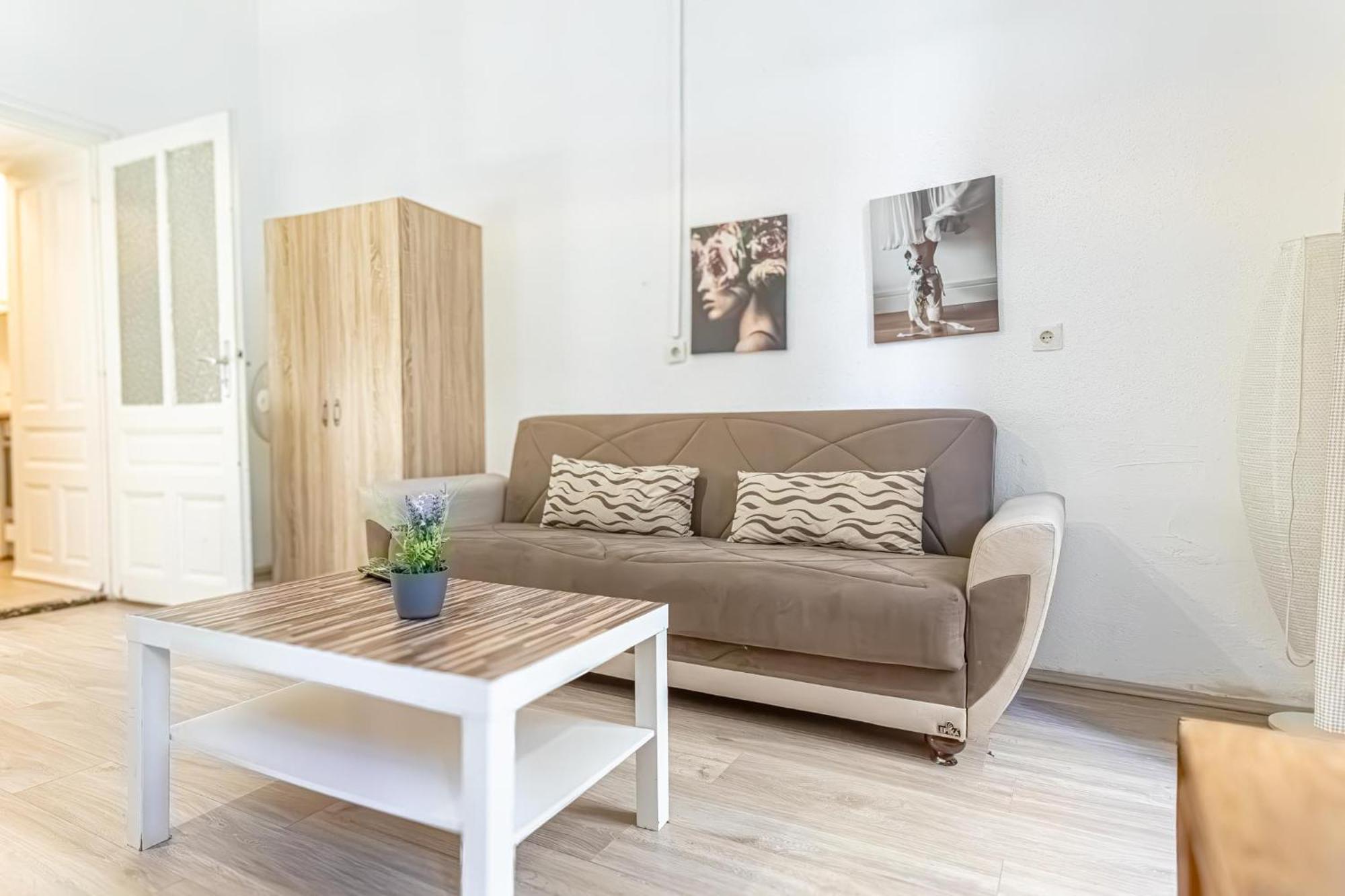 Chic Apartment- Suitable For Longstays Near Matzleinsforferplatz Вена Экстерьер фото